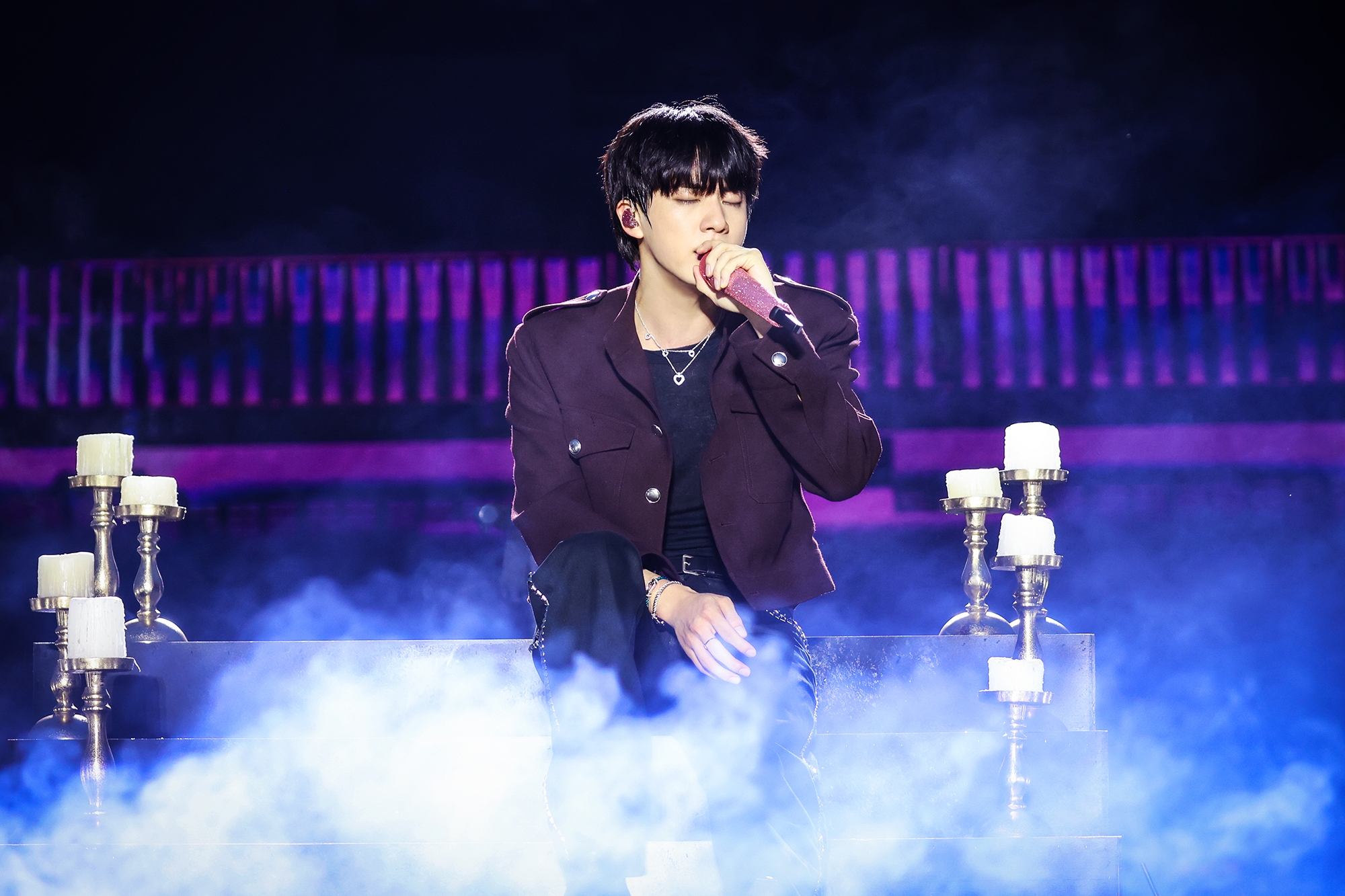 RUNSEOKJIN_EP.TOUR in GOYANG レインコート KMedia] Official photos of Jin for “RUNSEOKJIN_EP.TOUR” in Goyang